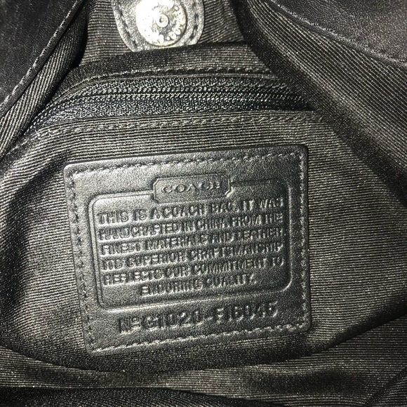 Coach Shoulder Bag - Picture 6 of 8